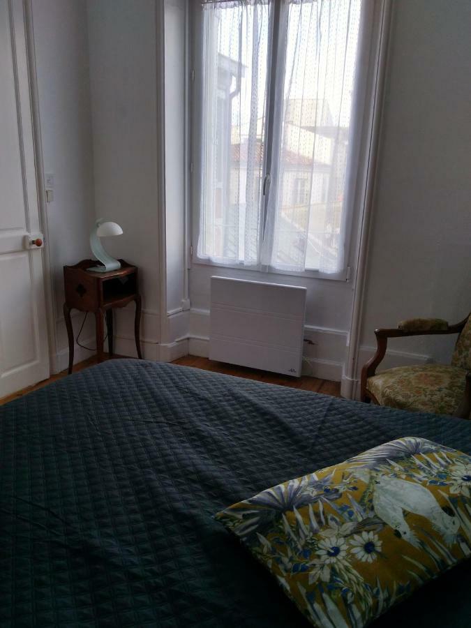 Appartement Au Calme Centre Ville A 2 Pas Du Vieux Marche La Rochelle  Eksteriør billede
